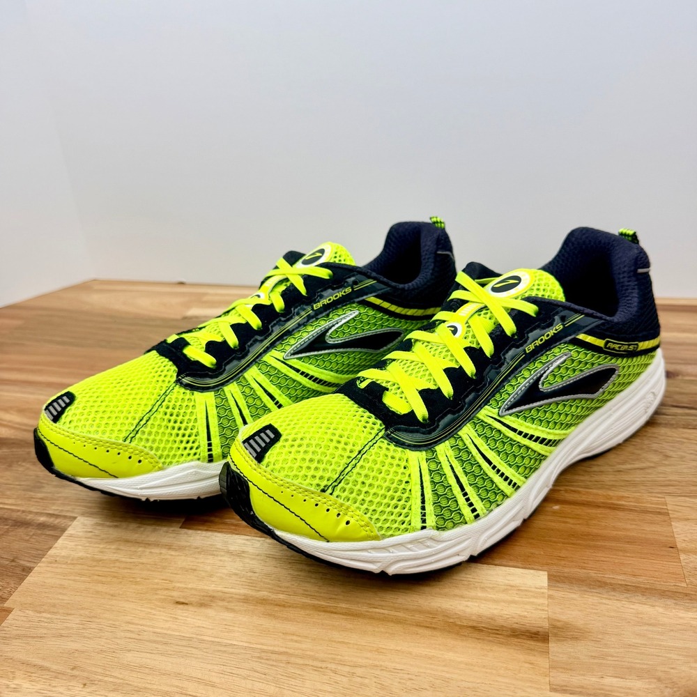 Brooks Racer ST 5 Womens Neon Yellow Black Running Shoes 1000181D724 Size 10
